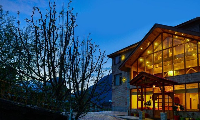 Jagatsukh Hotel | Clarks Inn Suites, Manali