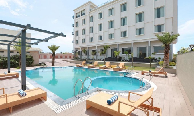 Bhinai Resort | Clarks Resort Bandanwara