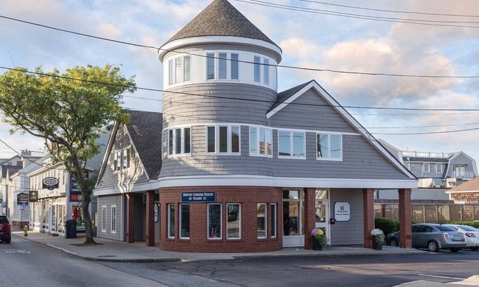 Yachting Village Resort | Classic New England Charm At The Heart of Newport-Wyn. Newport Onshore- 2 Bd.