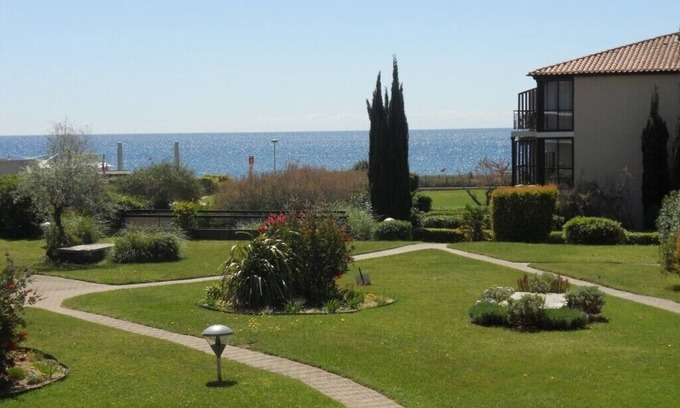 Miramar Apartment | Classified 2* T2 + cabin apartment facing the sea - Miramar beach - private parking
