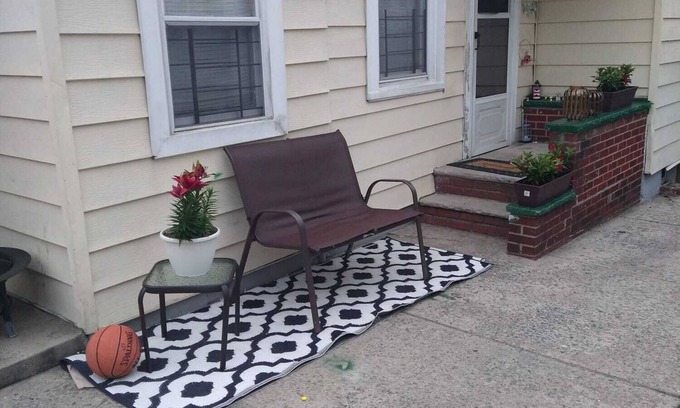 Queens House | Clean and comfortable entirely apartment near JFK, Family oriented.