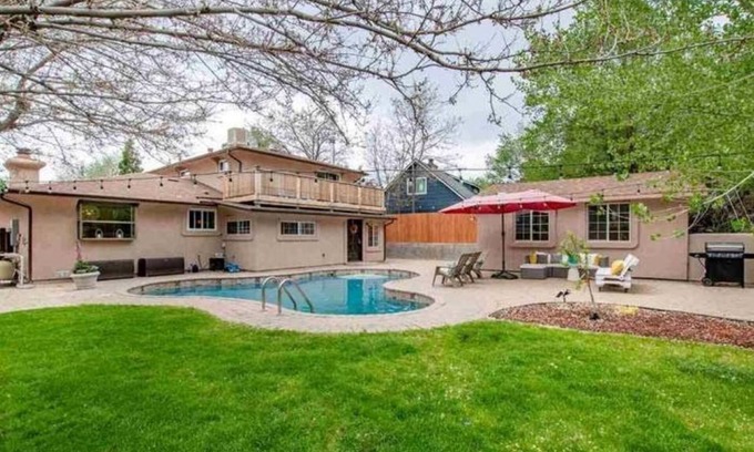 West University House | Clean, Charismatic, Relaxing and Simple Home in Reno, Reviews speak for it!