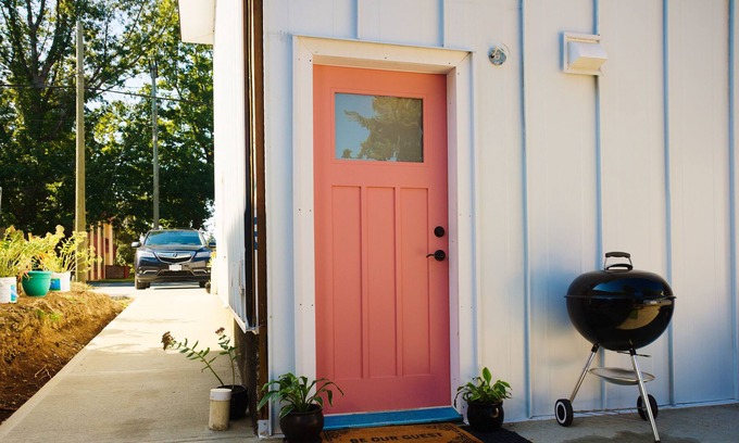 Courtenay Bed & Breakfast | Clean & cozy guest suite in the heart of Courtenay