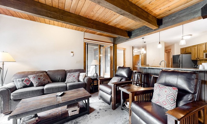 Steamboat Springs Condo | Clean Steamboat suite with washer/dryer, pool & hot tubs - near ski base