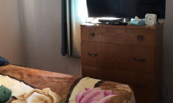 London House | Close to FaFanshawe 3.6 km