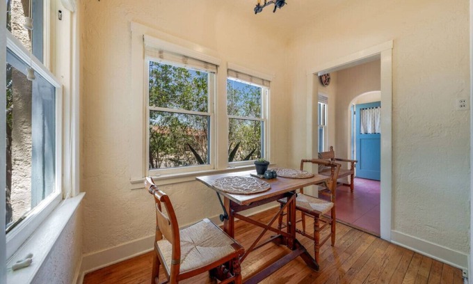 Sam Hughes House | Close to U of A/1 BR 1 BA/Sam Hughes/Patio