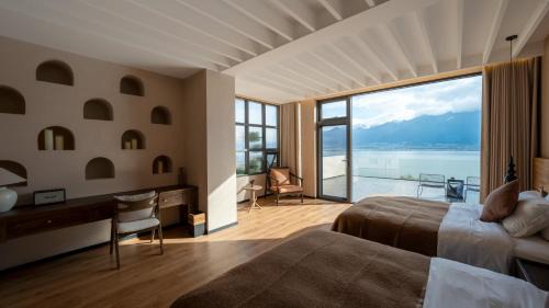 Dali Town Hotel | Cloud Edge Cabin, a full-view Cang'er Mountain and Sea Villa Hotel located on marble, Erhai Viewing Branch