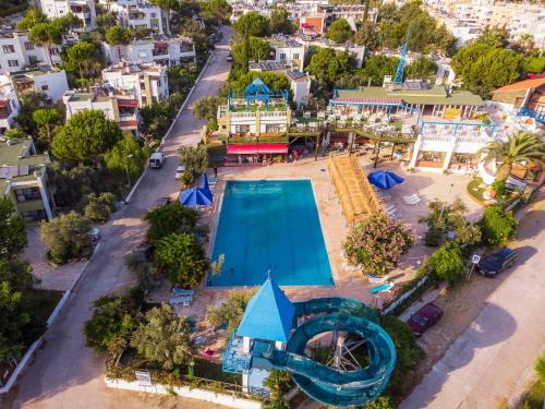 Edremit Hotel | Club Afrodit Tatil Köyü