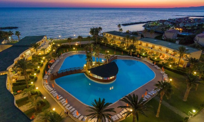 Belvedere Marittimo Hotel | Club Residence La Castellana Mare