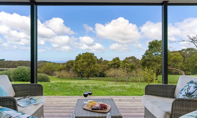 Red Hill South House | Coast n' Country - Bay Views, Pool, Games