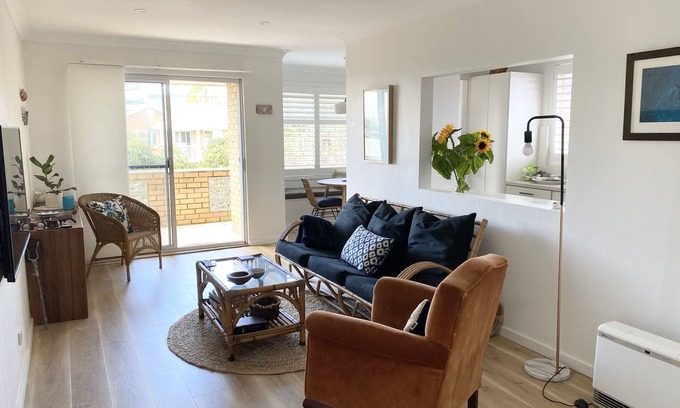Queenscliff Apartment | Coastal and sunny - stroll to beach and vibrant Freshwater village