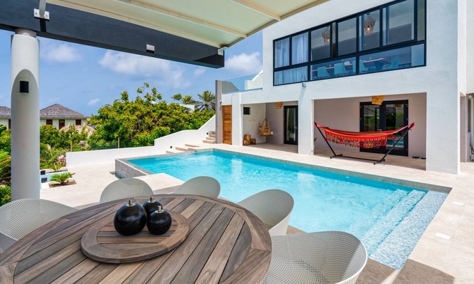 Jan Thiel Villa | Coastal Bliss W10 - Amazing 2 story villa with 180 ocean views