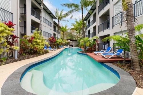 Trinity Beach Apartment | Coastal Calm - Blue Lagoon Resort