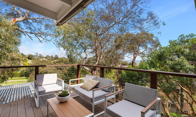 McCrae House | Coastal Hideaway McCrae - relax amongst the gum trees