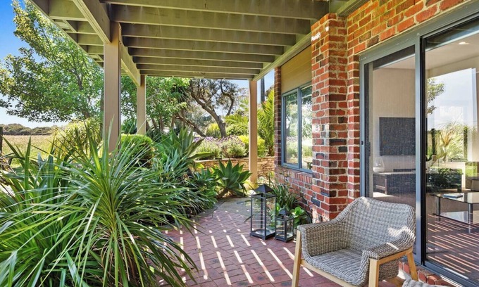 Ventnor House | Coastal meets Country at this Ventnor Beach Escape