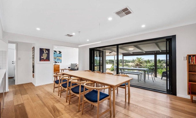 Goolwa South House | Coastal Retreat, scenic views, wifi, family friendly