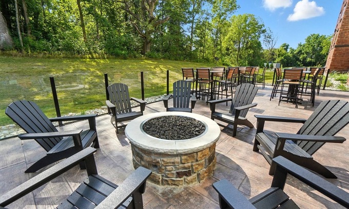 Bellefontaine Hotel | Cobblestone Hotel & Suites-Bellefontaine