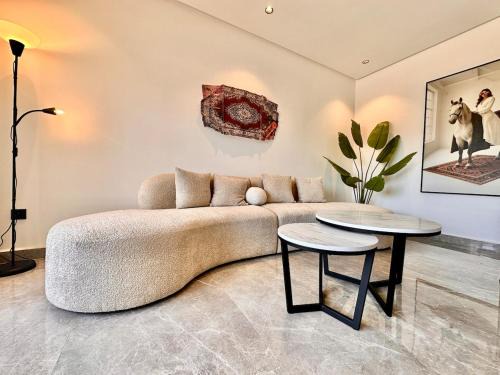 Oulad Khallouf Apartment | Cocon Elégant CFC, Pool, Gym & Parking Gratuit