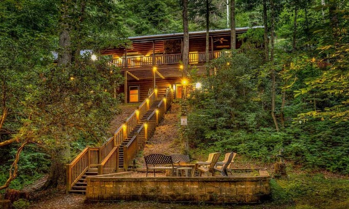 Blue Ridge Cabin | Colby's Cabin- Pet Friendly | Creek Access | Screened Porch
