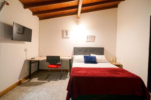 Suramericana House | CoLiving Laureles Habitaciones con Baño Privado