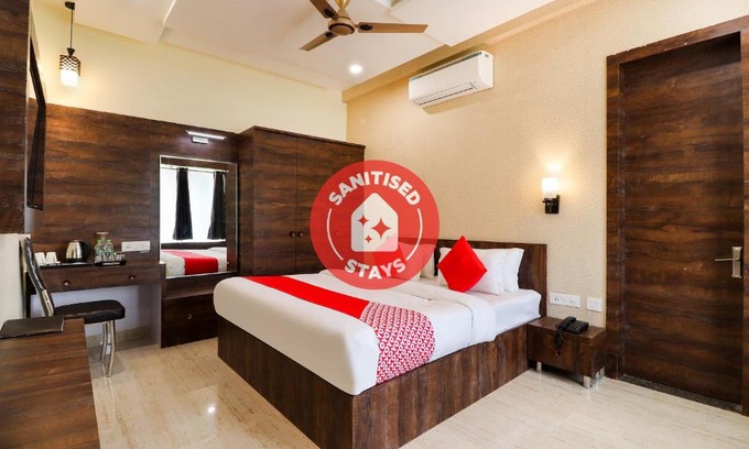 Lucknow Hotel | Collection O 73951 Rumma Inn Banthra