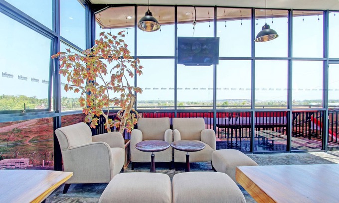 Central Yogyakarta Hotel | Collection O 93019 Ketemon Hotel & Resto