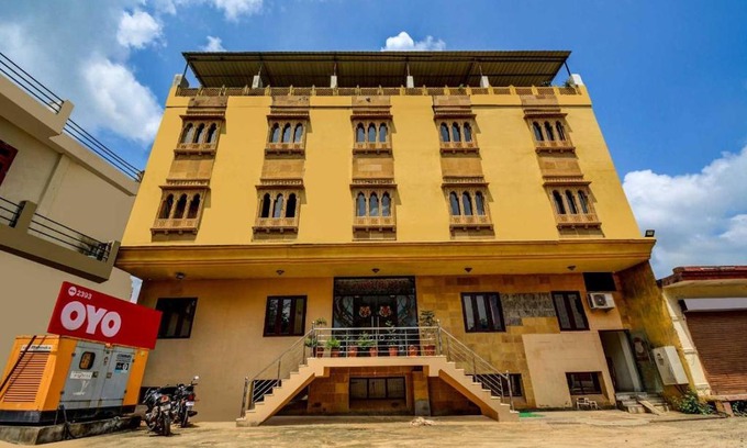 Sawai Madhopur Hotel | Collection O Hotel Vanraj Palace
