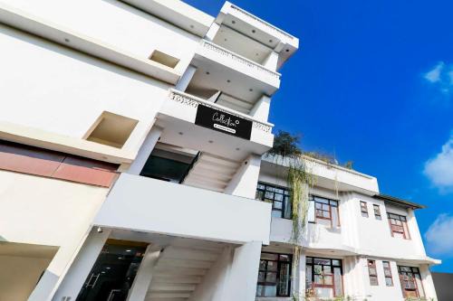 Indira Nagar Hotel | Collection O Insaf Nagar Munshipuliya