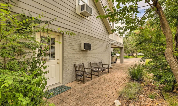 Oakwood Apartment | College Station Studio < 1 Mi to Kyle Field!