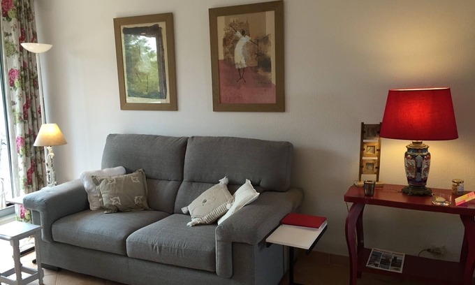 Cite Paul-Valery Apartment | Collines Destanove: Appartement de Charme-calme-confort-piscine