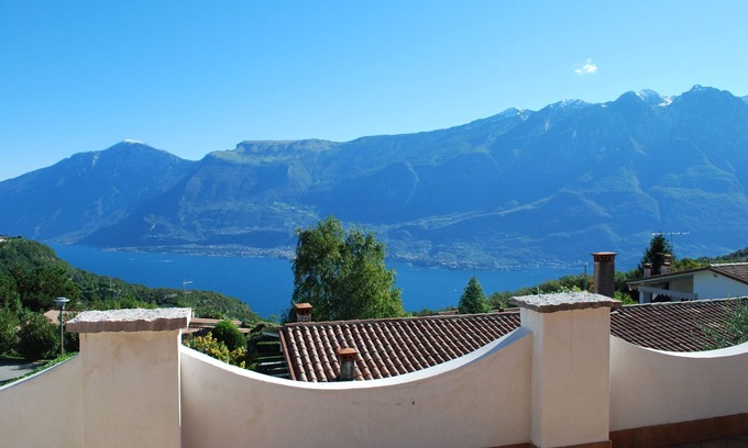 Prabione Apartment | Colombo - Theater Home, with big terrace and marvellous lake view