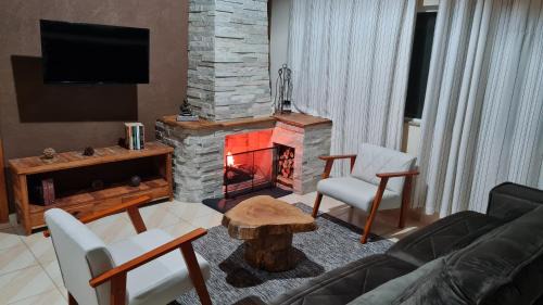 Aguas de Santa Barbara House | COM LAREIRA Recanto do Lago no Santa Bárbara Resort Residence