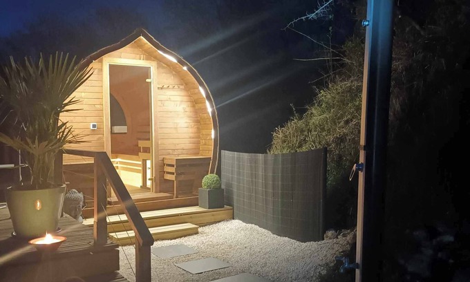 Lauzerte Bed & Breakfast | Come and recharge your batteries in Lauzerte, one of France's most beautiful villages.