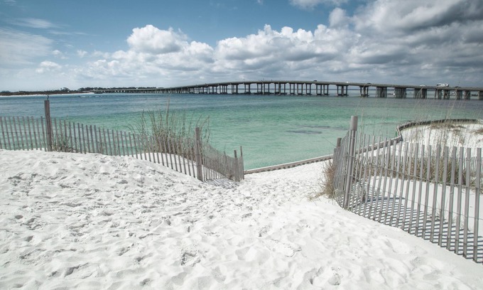 Fort Walton Beach Condo | Come Enjoy the sun and surf on beautiful Okaloosa Island!