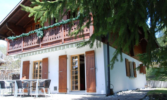 Ormont-Dessus Ski Chalet | Come up to the 'down to earth' mountain village LesDiablerets to relax and enjoy