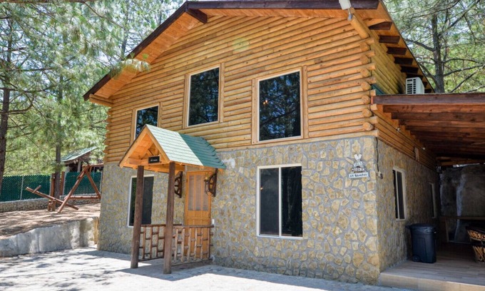 Santiago Cabin | Comet Cabin/ideal for friends and family