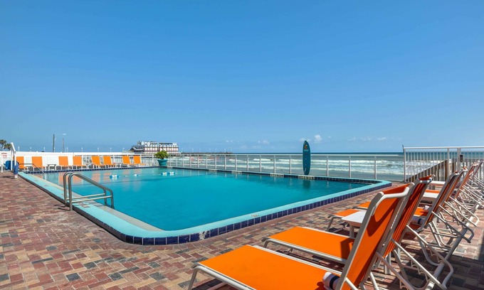 Rogers Seabreeze Hotel | Comfort Inn & Suites Daytona Beach Oceanfront