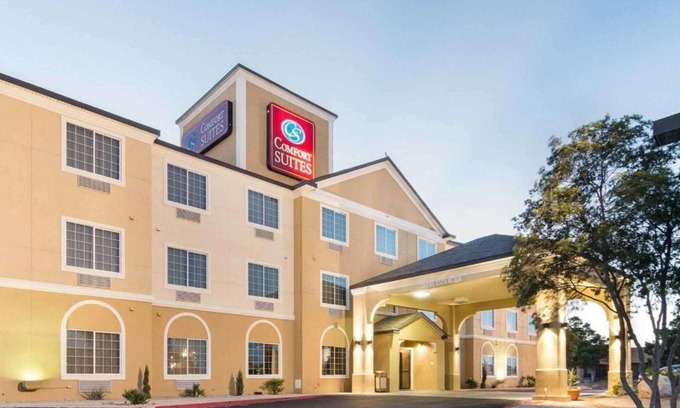 Odessa Hotel | Comfort Suites Odessa near University