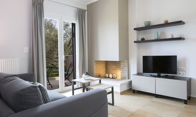 Lygia Villa | Comfortable and modern villa only 4 km from Lefkada town