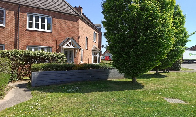 Solihull House | comfortable and stylish 4 BED HOUSE/NEC.SOLIHULL