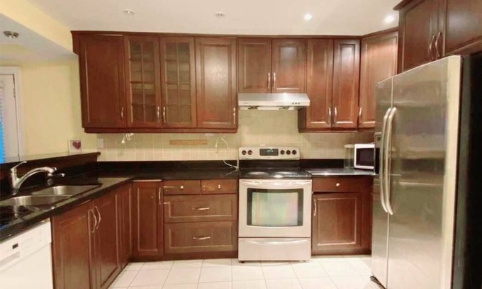 Willowdale Bed & Breakfast | Comfortable Bedroom in central Yonge and Sheppard and North York Centre