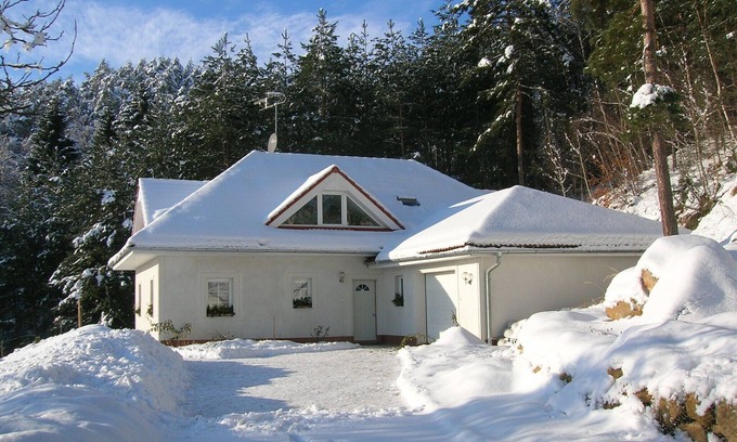 Klokoci House | Comfortable detached house with large garden