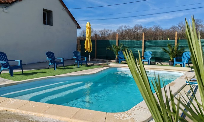 Savigny-Poil-Fol House | Comfortable house sleeps 8, private pool & jacuzzi, view of nature and animals