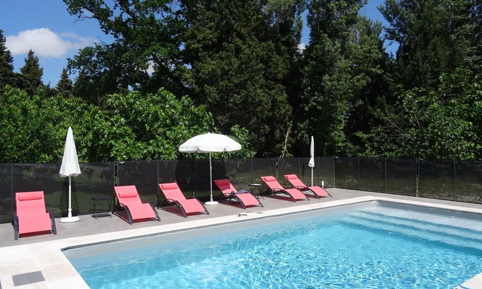 Orange Apartment | Comfortable independent cottage in Provencal farmhouse, air conditioning, swimming pool, wifi