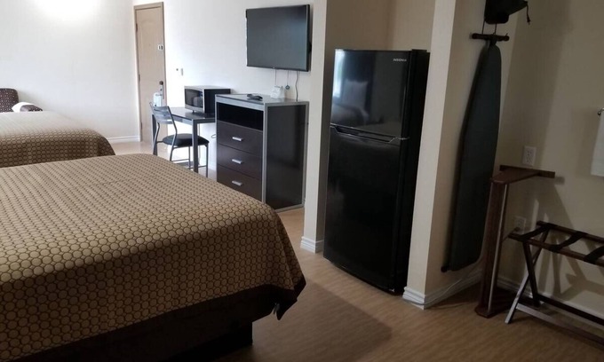 Bay City Hotel | Comfortable Non-Smoking Room with 2 Queen Beds for a Relaxing Stay