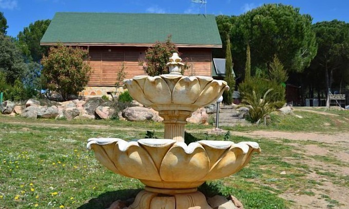 Andujar Cottage | Comfortable rural apartment equipped for 1/3 people, built in wood.