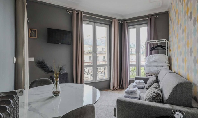 Porte-Saint-Martin Apartment | Comfortable Studio - 2P - Canal Saint-Martin