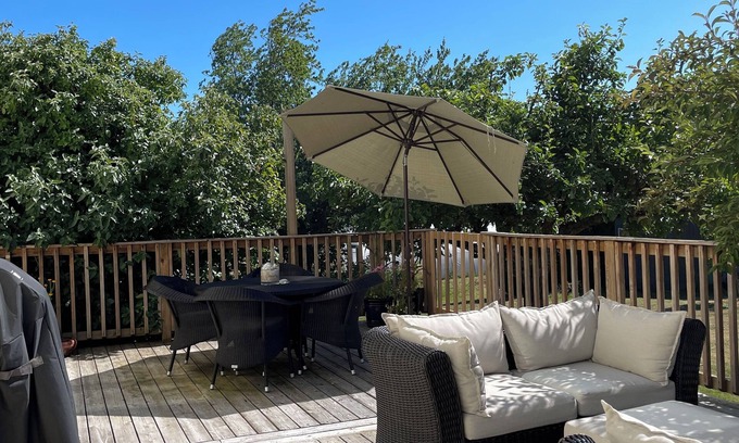 Cobble Hill Other | Comfortable1 bedroom suite located in Cowichan Valley close to various wineries.
