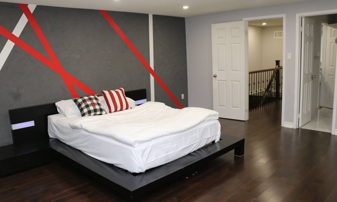 Markham House | Comfy Casa