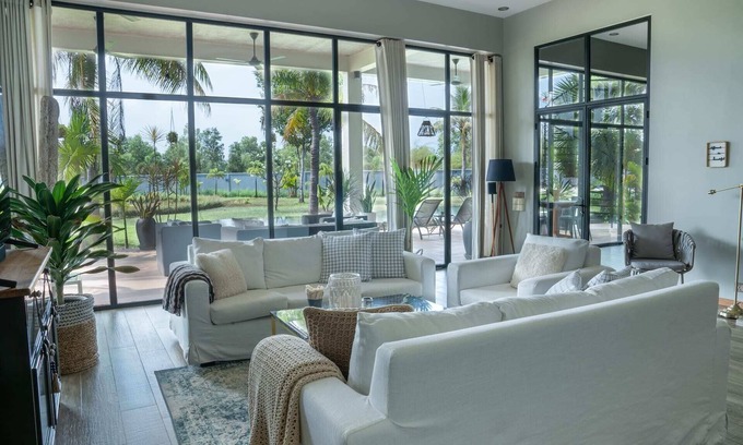 Downtown Siem Reap Villa | Comfy Contemporary Villa with Beautiful Pool and Garden